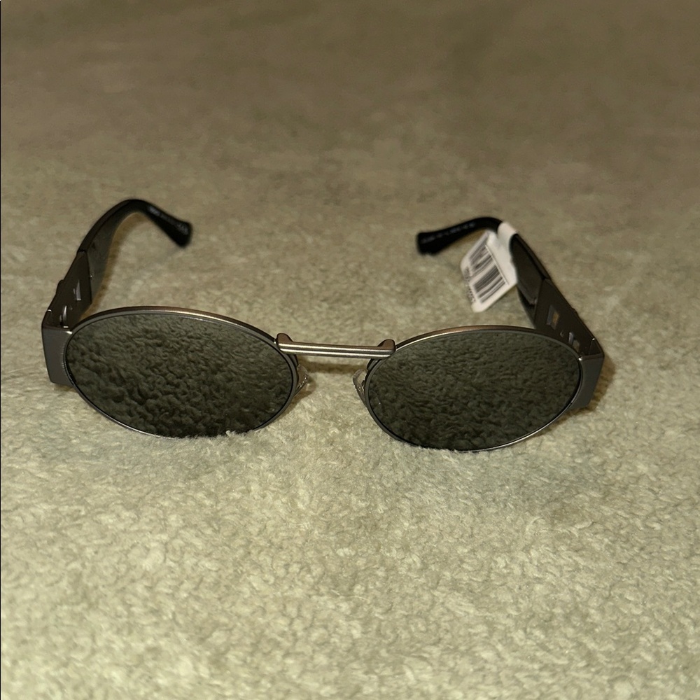 NEW Versace sunglasses Model 2264 - Picture 2 of 9